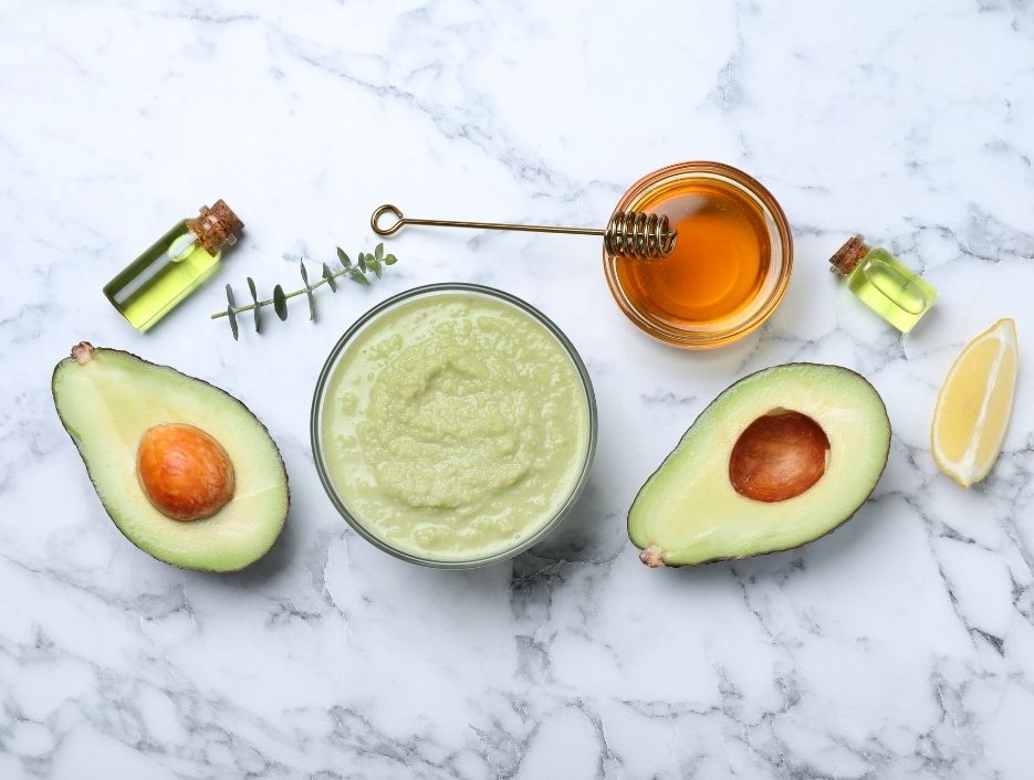 Homemade avocado and honey conditioner for dry 4C hair.