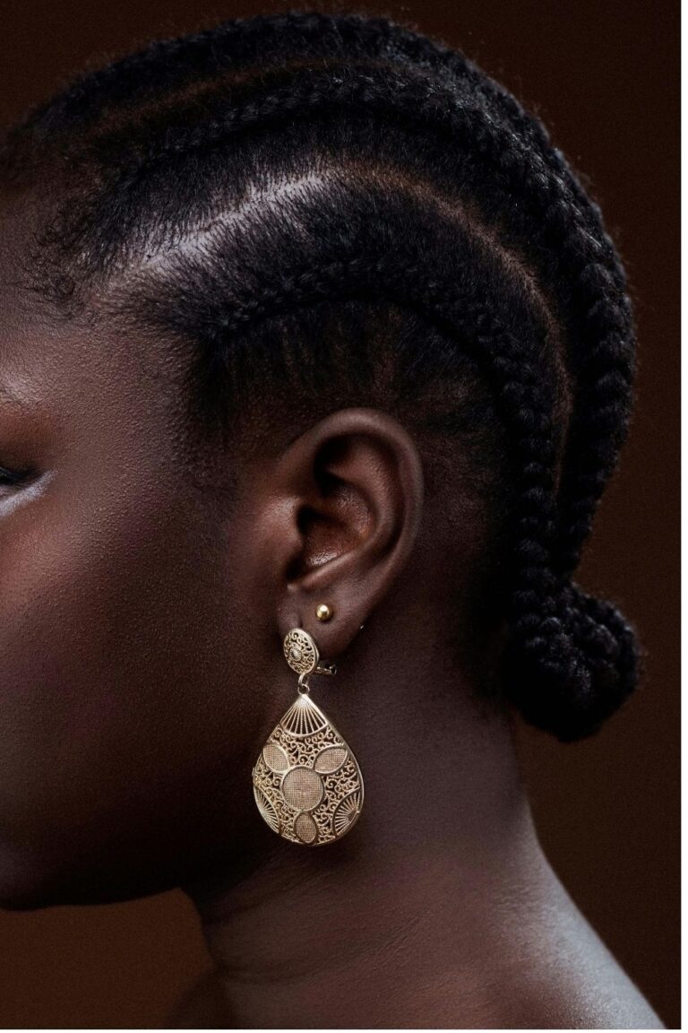 Woman with a protective hairstyle