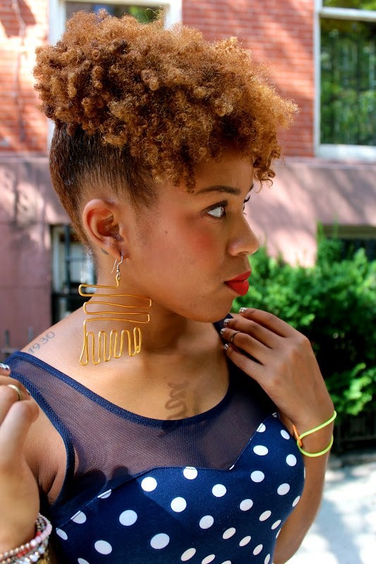 Pineapple updo on natural hair.