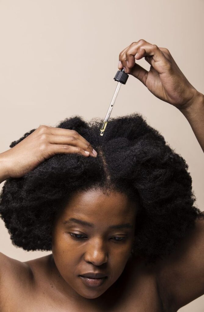 Maintaining a healthy scalp between wash days