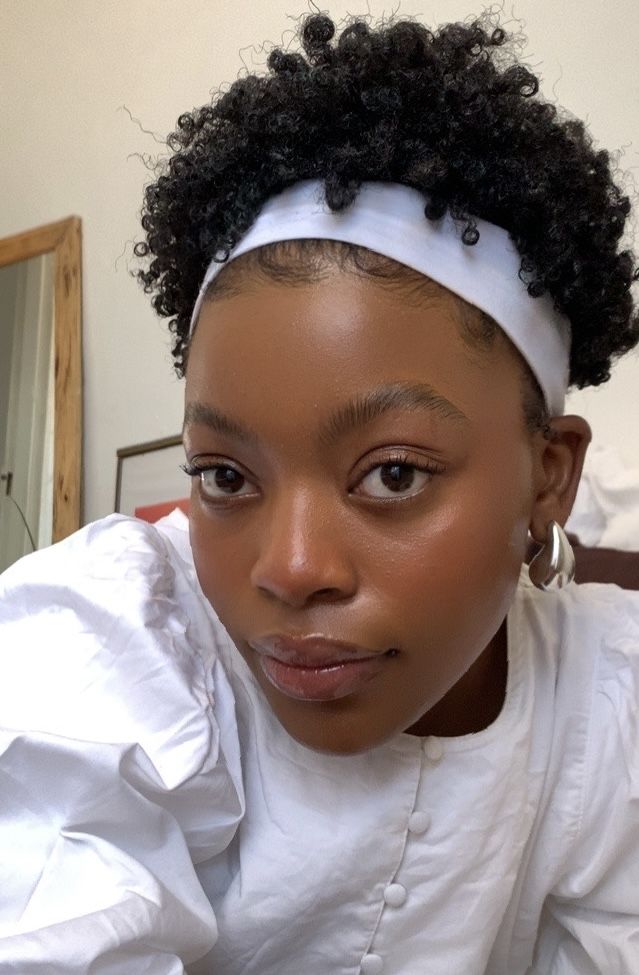 Defined natural 4C afro with headband
