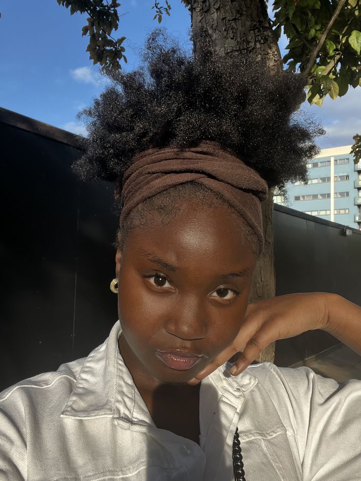  Five-minute puff with scarf on natural 4C hair
