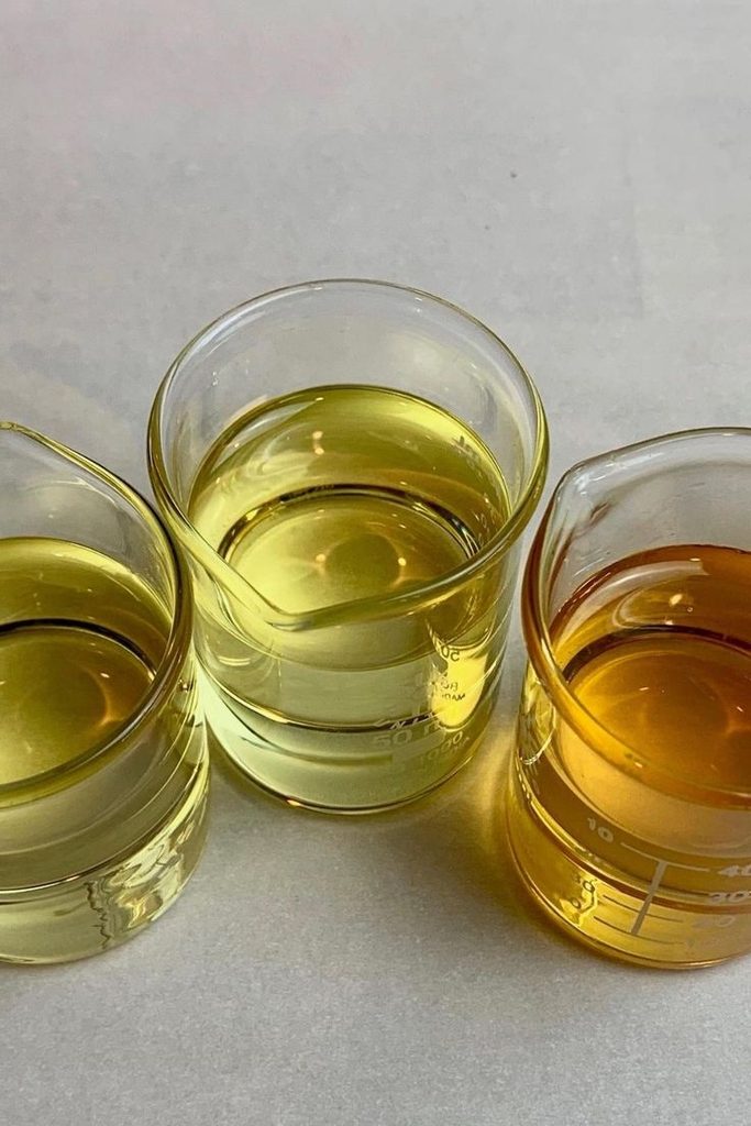 Olive jojoba and castor oil blend for natural hair