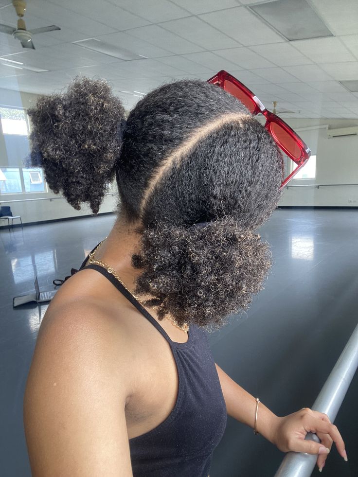 Two puffs on natural 4C hair
