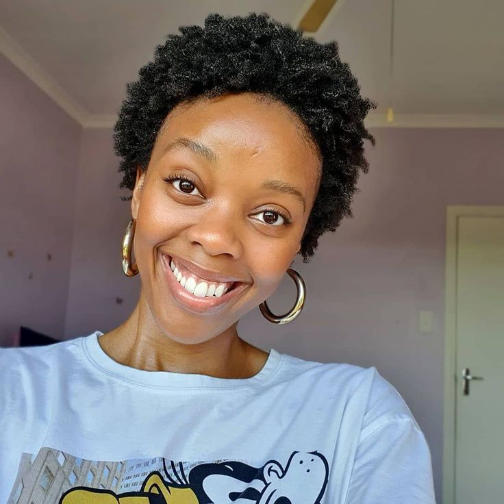 Natural shrunken wash-and-go on 4C hair