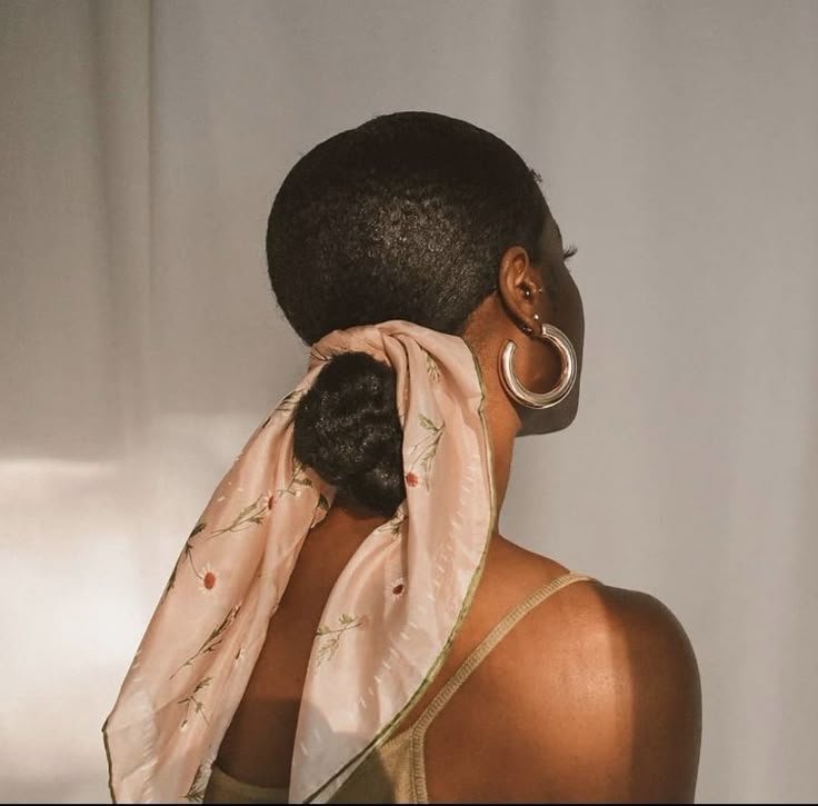 Natural 4C side ponytail decorated with a scarf