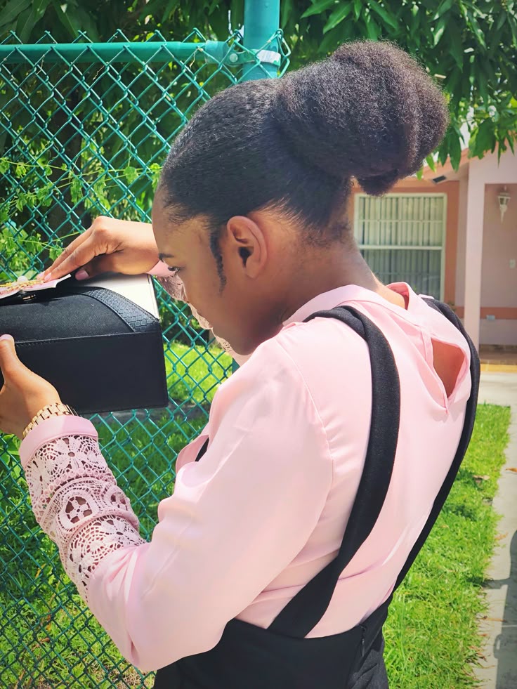  Tucked ponytail on natural 4C hair