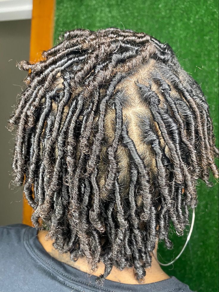 Small comb coils used as starter locs