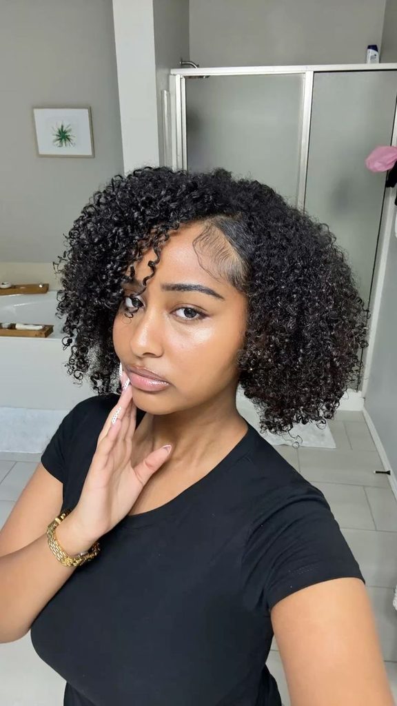 Twist-out with a softly defined natural hairline