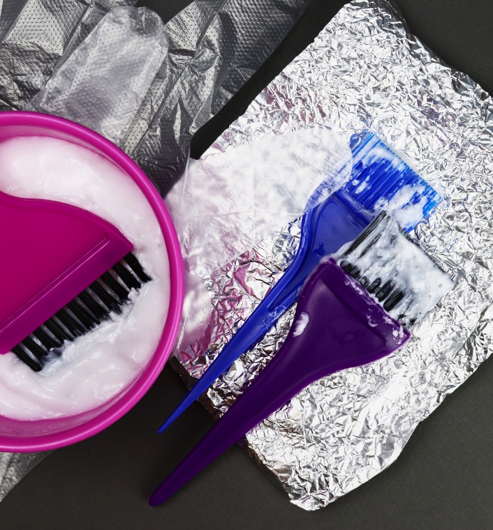 some hair coloring kit