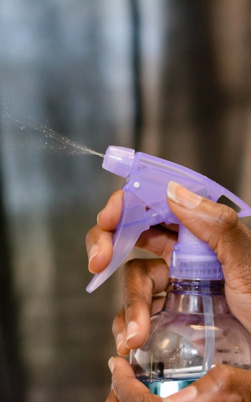 spray bottle for moisture